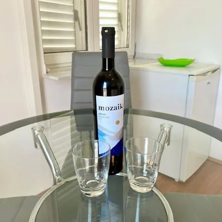 Apartment Charming 1-bed Near Arena And Centre