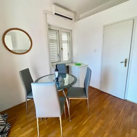 شقة Charming 1-bed Near Arena And Centre *